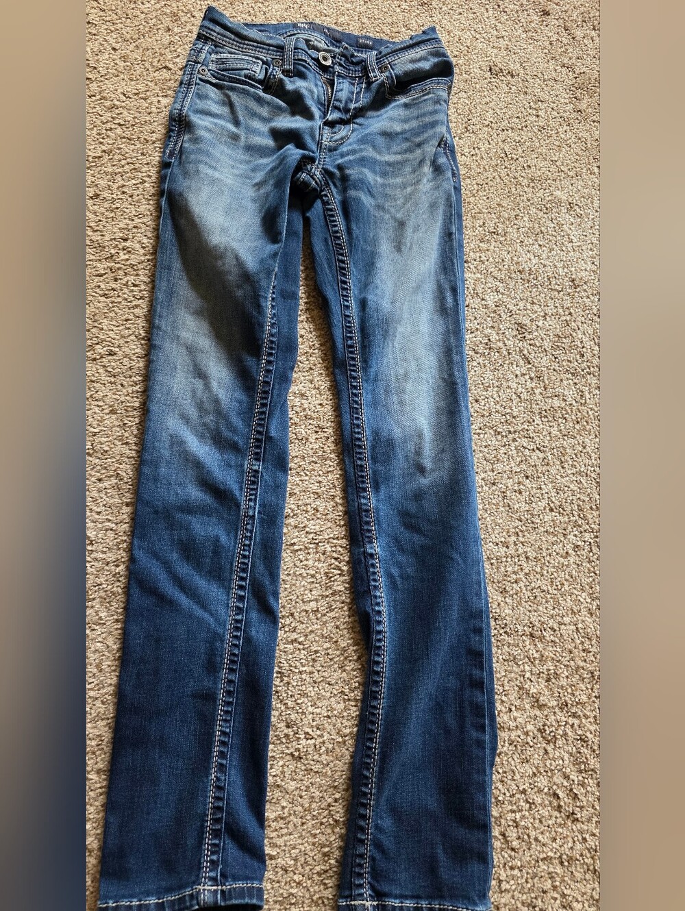 Buckle Men's Bootcut Jeans in Blue Wash